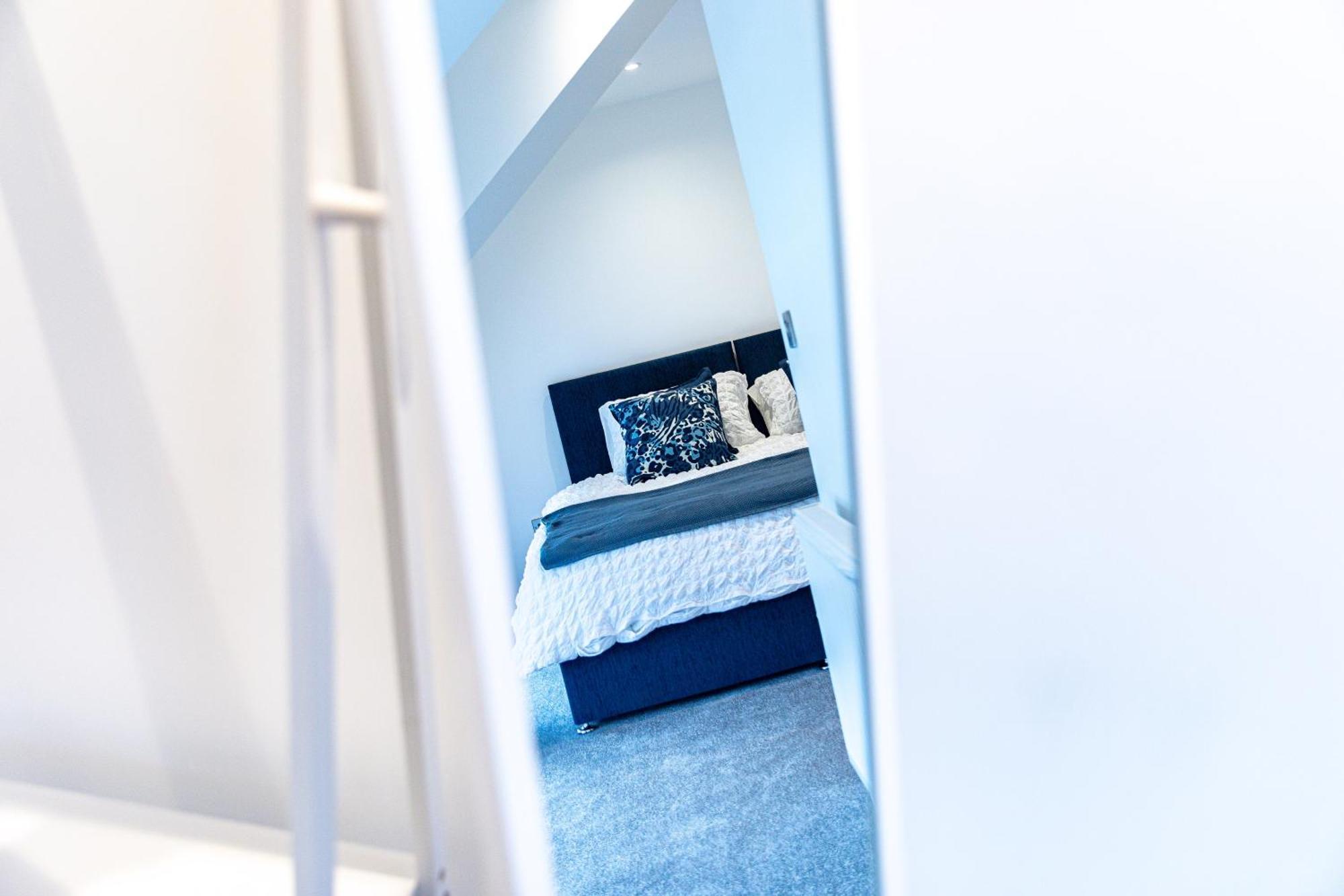 شقة Stylish & Contemporary 2-Bed Townhouse - Parking - Wi-Fi - Netflix وركسوب الغرفة الصورة