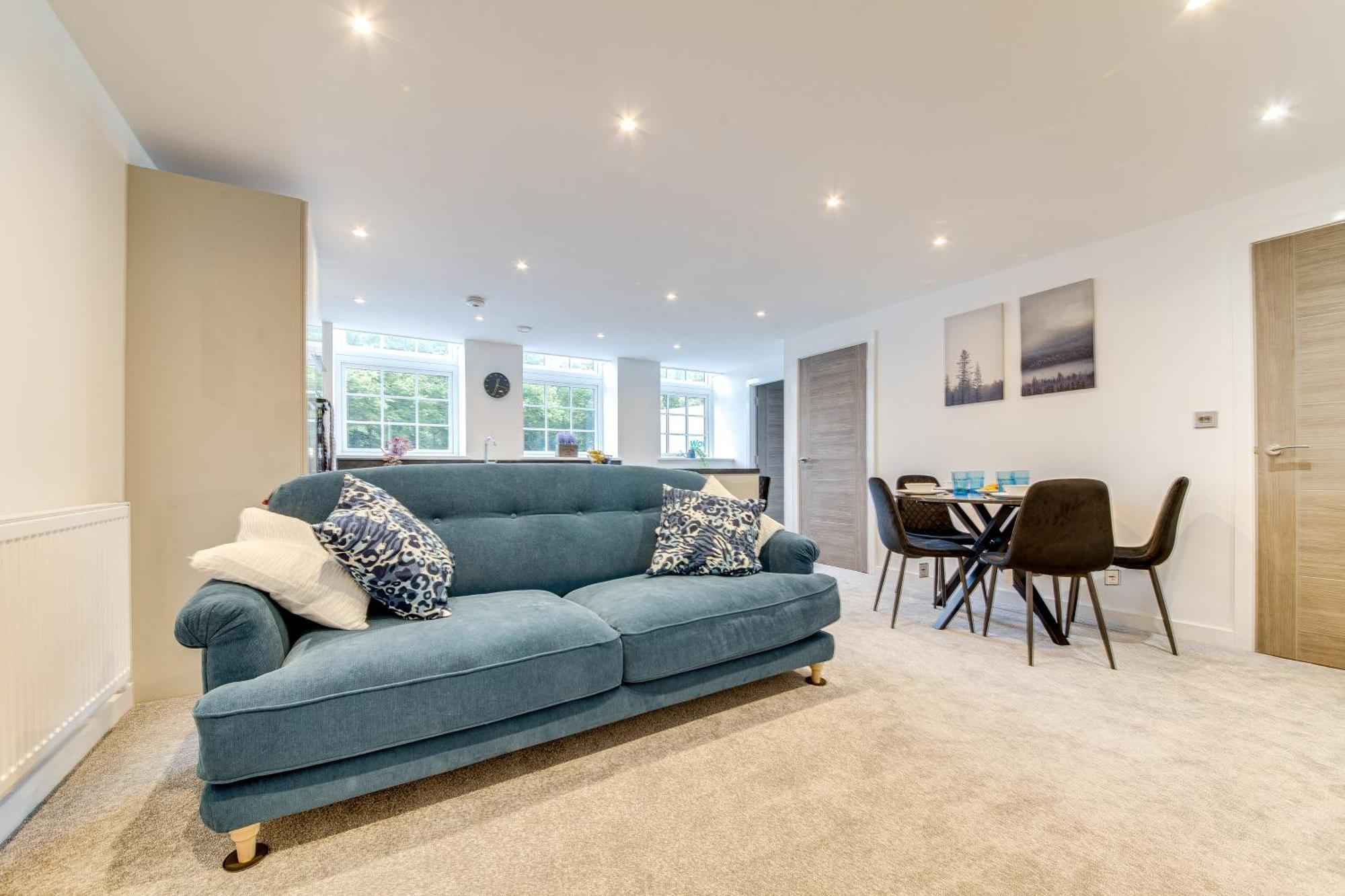 شقة Stylish & Contemporary 2-Bed Townhouse - Parking - Wi-Fi - Netflix وركسوب الغرفة الصورة