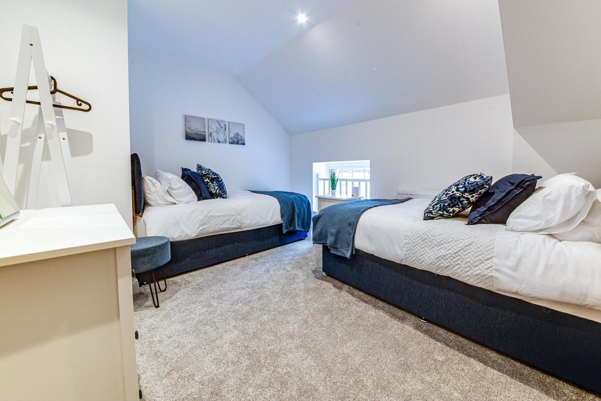 شقة Stylish & Contemporary 2-Bed Townhouse - Parking - Wi-Fi - Netflix وركسوب الغرفة الصورة