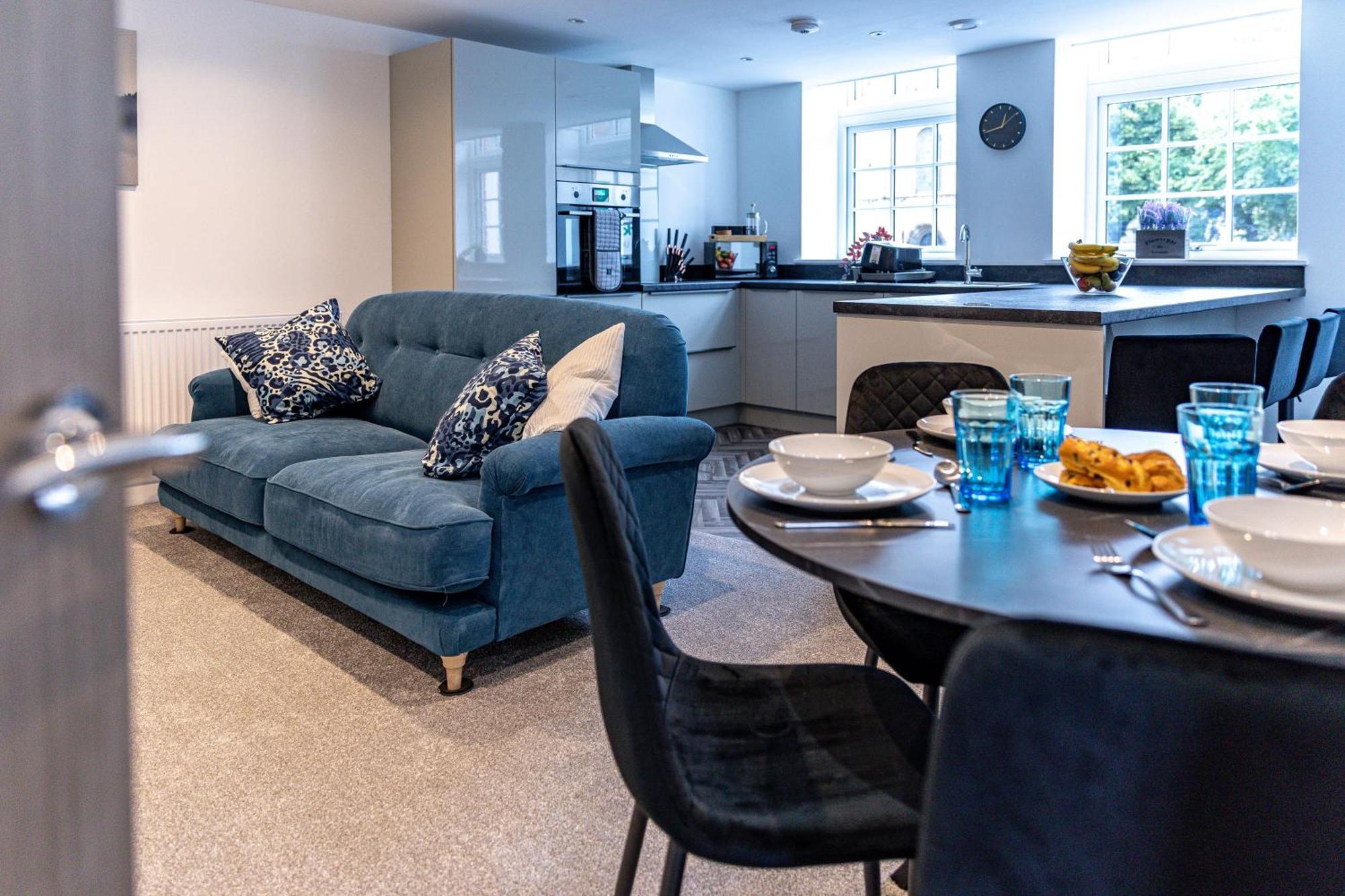 شقة Stylish & Contemporary 2-Bed Townhouse - Parking - Wi-Fi - Netflix وركسوب المظهر الخارجي الصورة