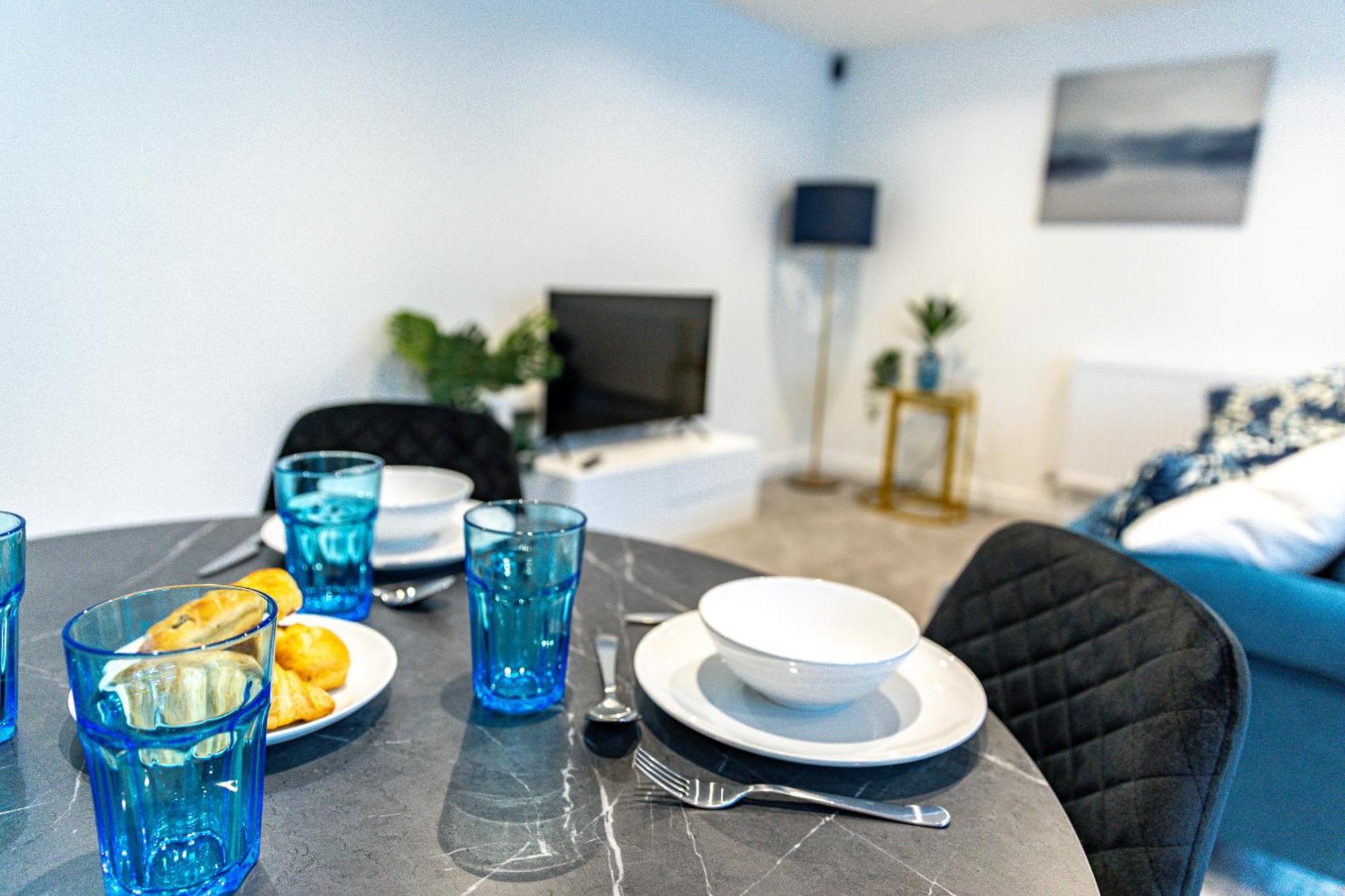 شقة Stylish & Contemporary 2-Bed Townhouse - Parking - Wi-Fi - Netflix وركسوب المظهر الخارجي الصورة