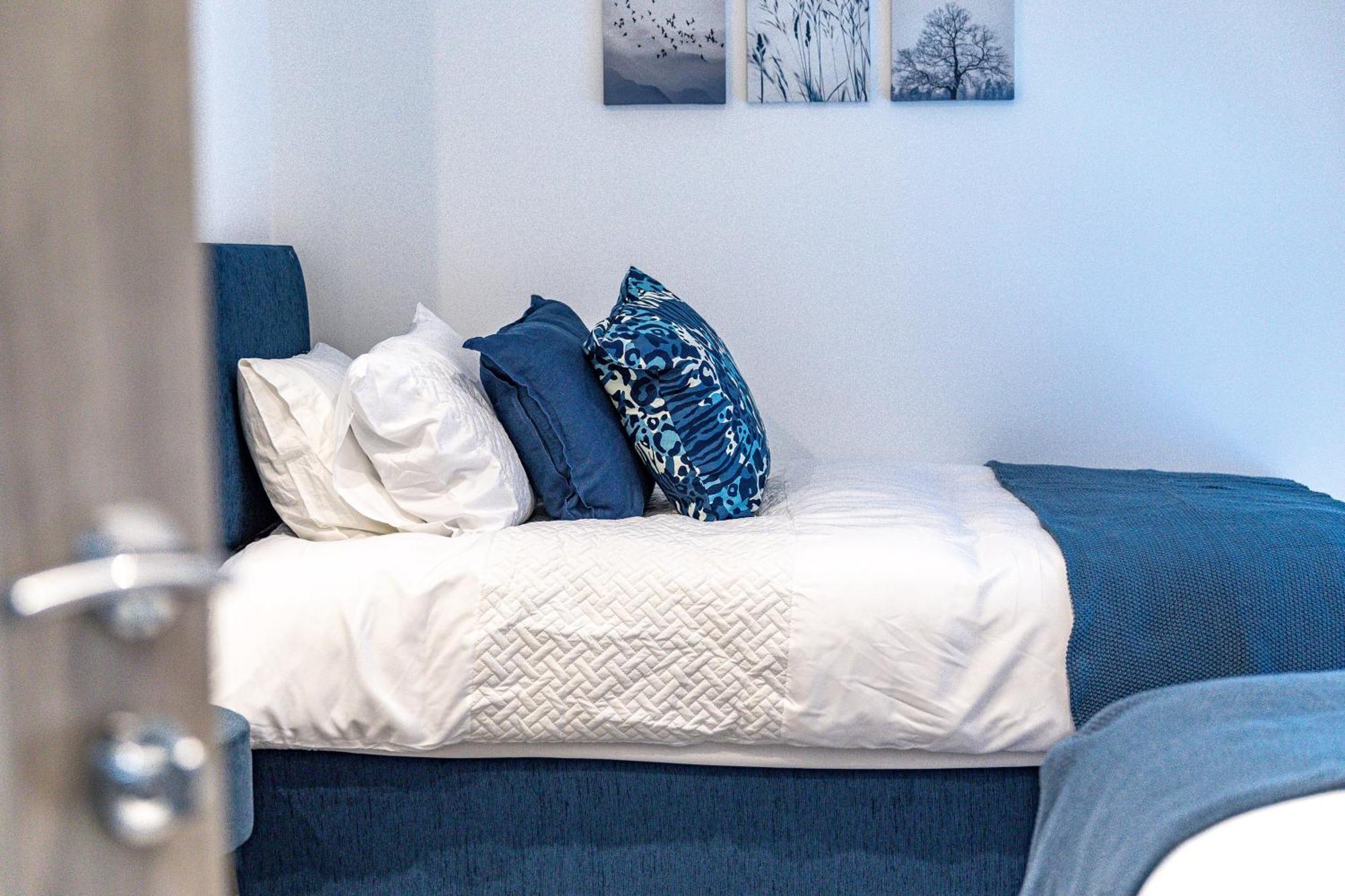 شقة Stylish & Contemporary 2-Bed Townhouse - Parking - Wi-Fi - Netflix وركسوب المظهر الخارجي الصورة